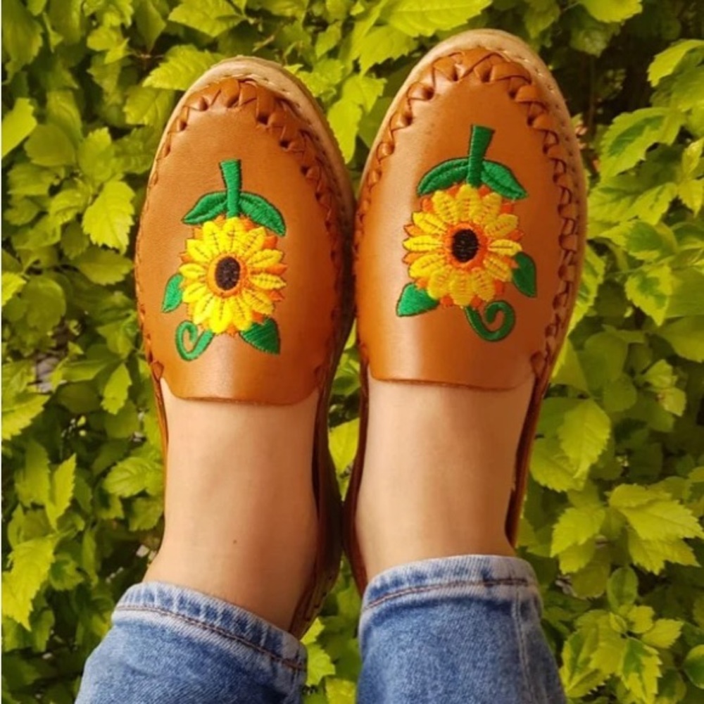 Sunflower Huarache Sandal Size 8.5/9